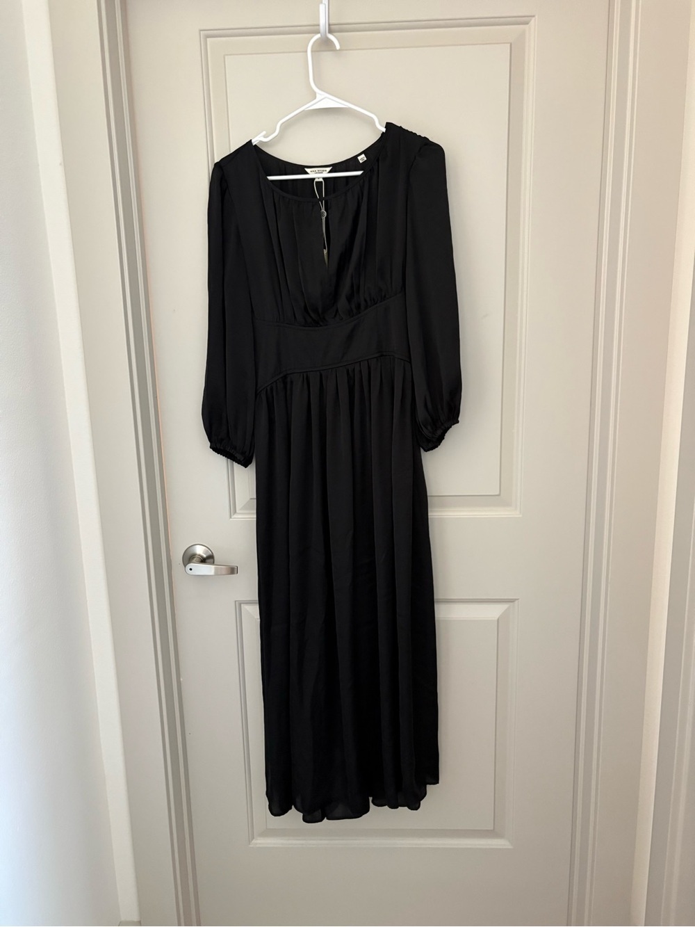Max Studio Black Long-Sleeve Maxi Dress NWT Size S - Picture 3 of 5